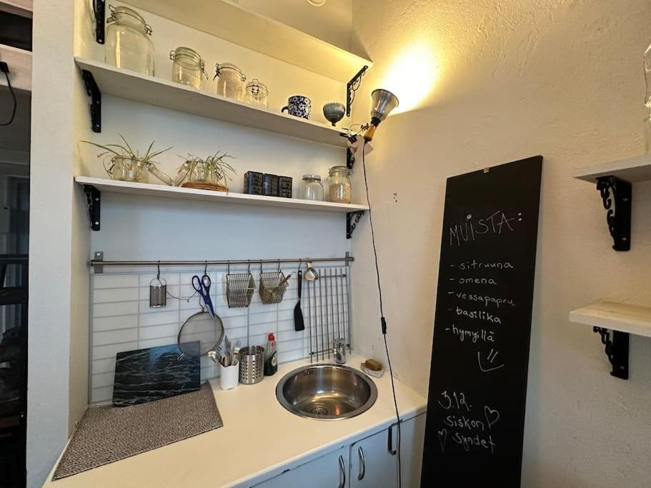 Uniikki, Kodikas Ja Supermukava Huoneisto Ydinkeskustassa! Apartment Хелзинки Екстериор снимка